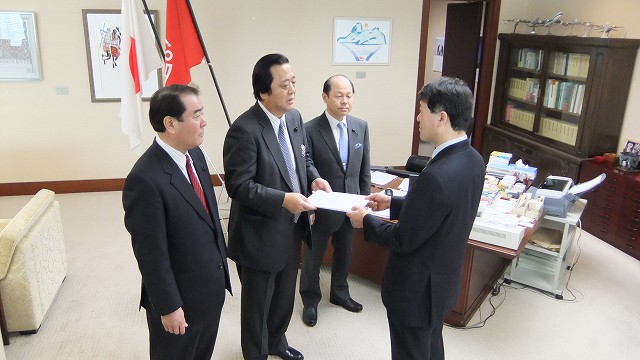 県連三役、知事に要望！